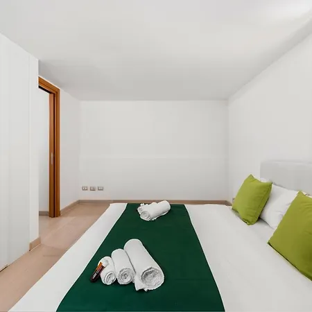 Apartament Con Metro Diretta 10 Minuti Duomo Mediolan