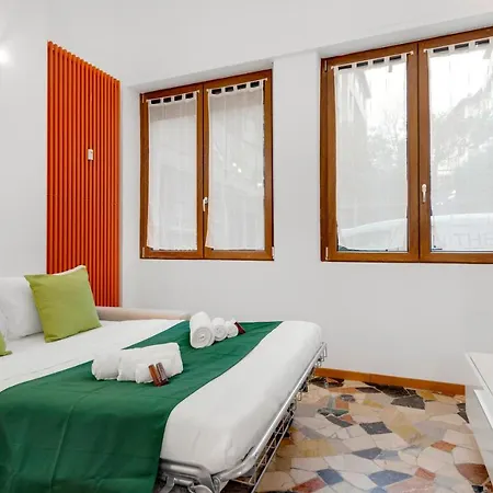 Con Metro Diretta 10 Minuti Duomo Apartament Mediolan