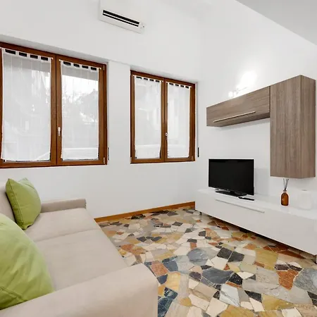 Con Metro Diretta 10 Minuti Duomo Apartament Mediolan