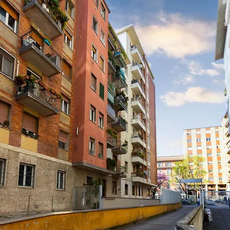 Apartament Con Metro Diretta 10 Minuti Duomo Mediolan