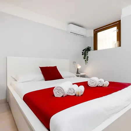 Con Metro Diretta 10 Minuti Duomo Apartament Mediolan