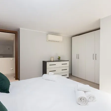 Con Metro Diretta 10 Minuti Duomo Apartament Mediolan